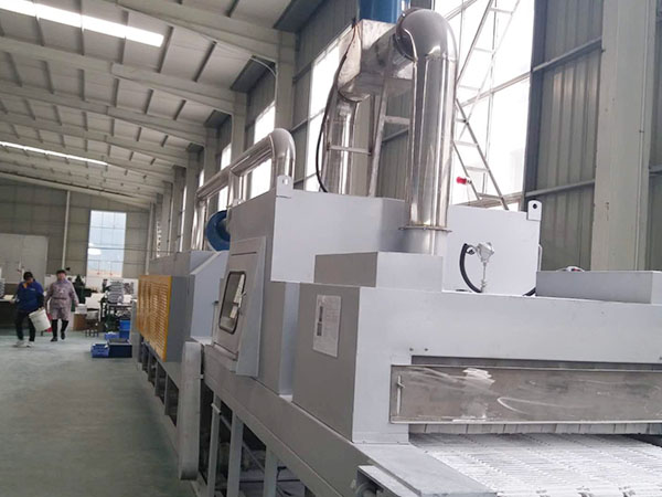 超聲清洗機廠家分析與超聲波清洗與傳統(tǒng)清洗有什么不同？